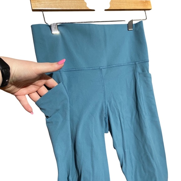 Athleta‎ Salutation Stash Pocket || Capri Blue Teal Size Small - Picture 4 of 7